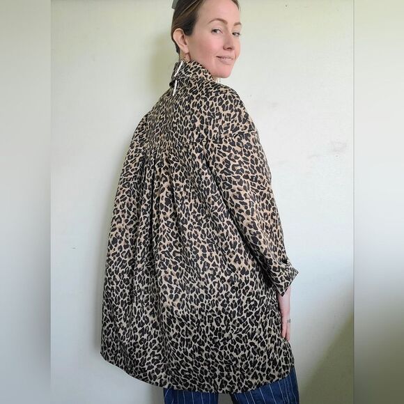 Weekend Max Mara Jackets & Blazers - The Preloved Cheetah Print Spring Trench By Weekend MaxMara Size US 4
